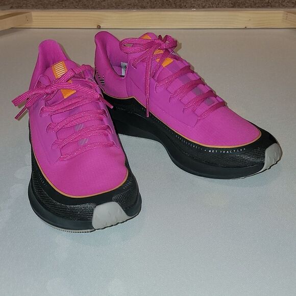 Nike Zoom Winflo 6 Shield Run Utility Fire Pink Womens Size 8 - Picture 12 of 15